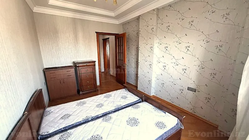 Satılır 4 otaqlı Mənzil Yeni tikili 150 m² 28 May m. - şəkil 7