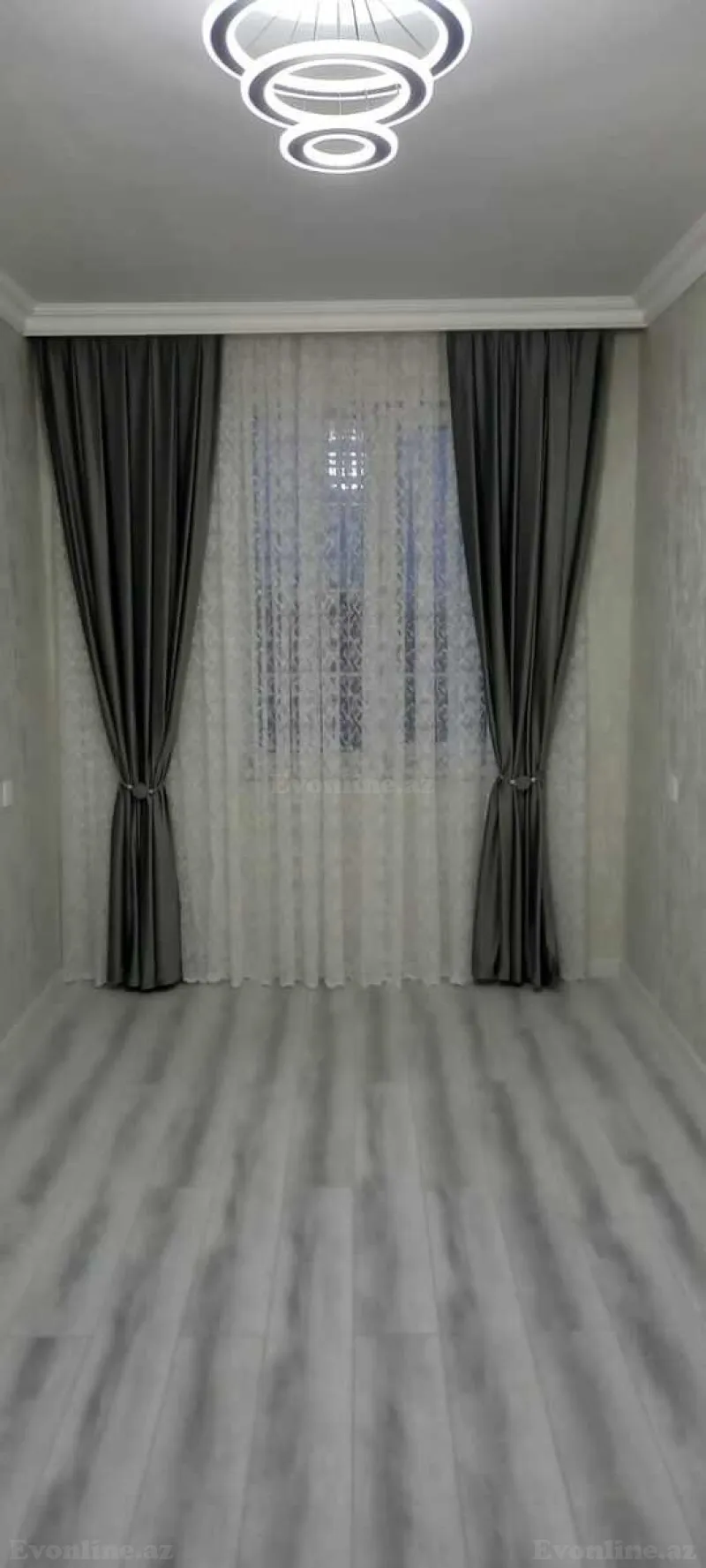 3 otaqlı Mənzil 55 m² 2-ci mikrorayon Satılır