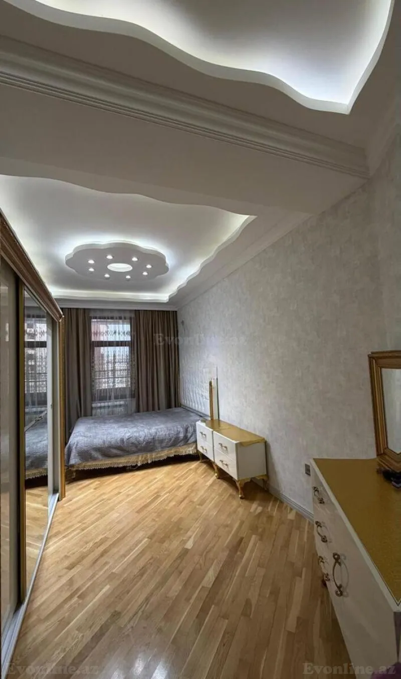 Satılır 4 otaqlı Mənzil Yeni tikili 247 m² 28 May m. - şəkil 4