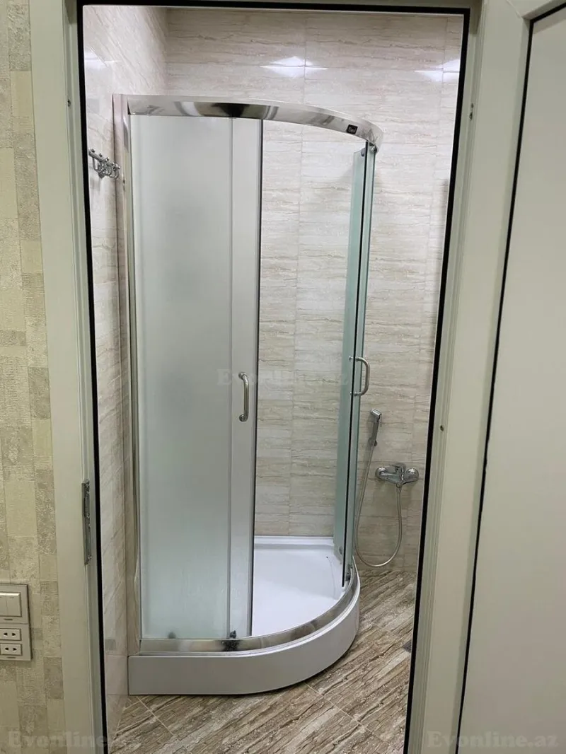 Kirayə verilir 2 otaqlı Mənzil Yeni tikili 70 m² Nərimanov r. - şəkil 17