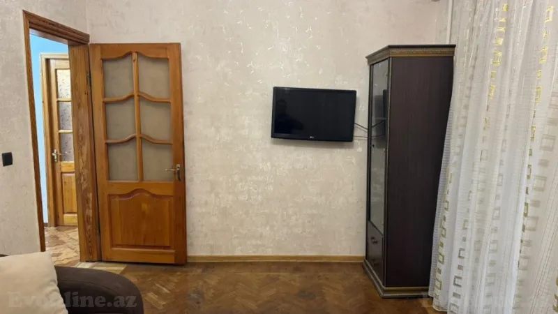 Kirayə verilir 3 otaqlı Mənzil Köhnə tikili 75 m² Xətai r. - şəkil 2