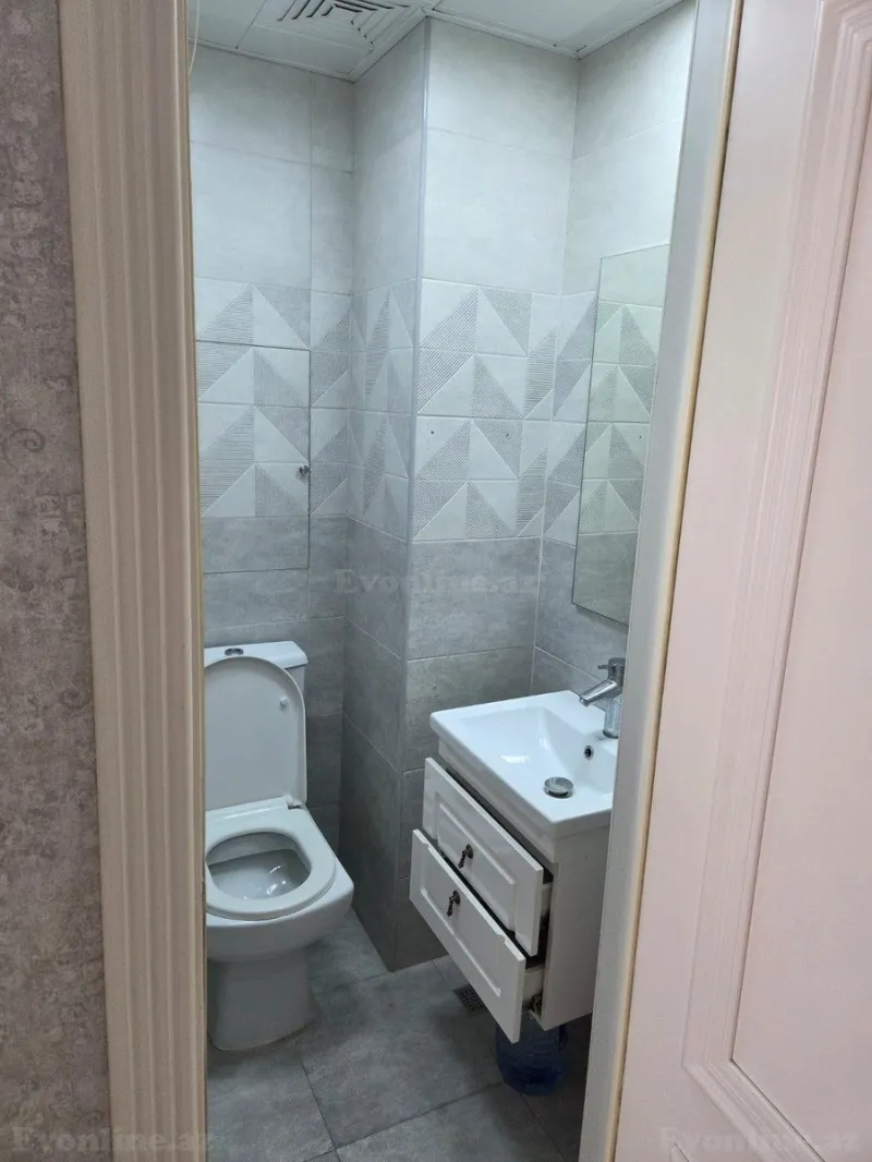 Kirayə verilir 3 otaqlı Mənzil Yeni tikili 90 m² 1-ci mikrorayon - şəkil 4