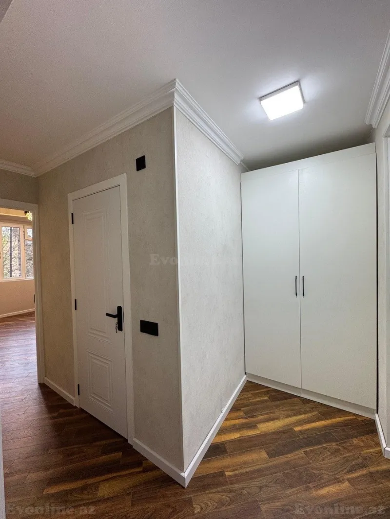 Satılır 2 otaqlı Mənzil Köhnə tikili 45 m² 8-ci mikrorayon - şəkil 3