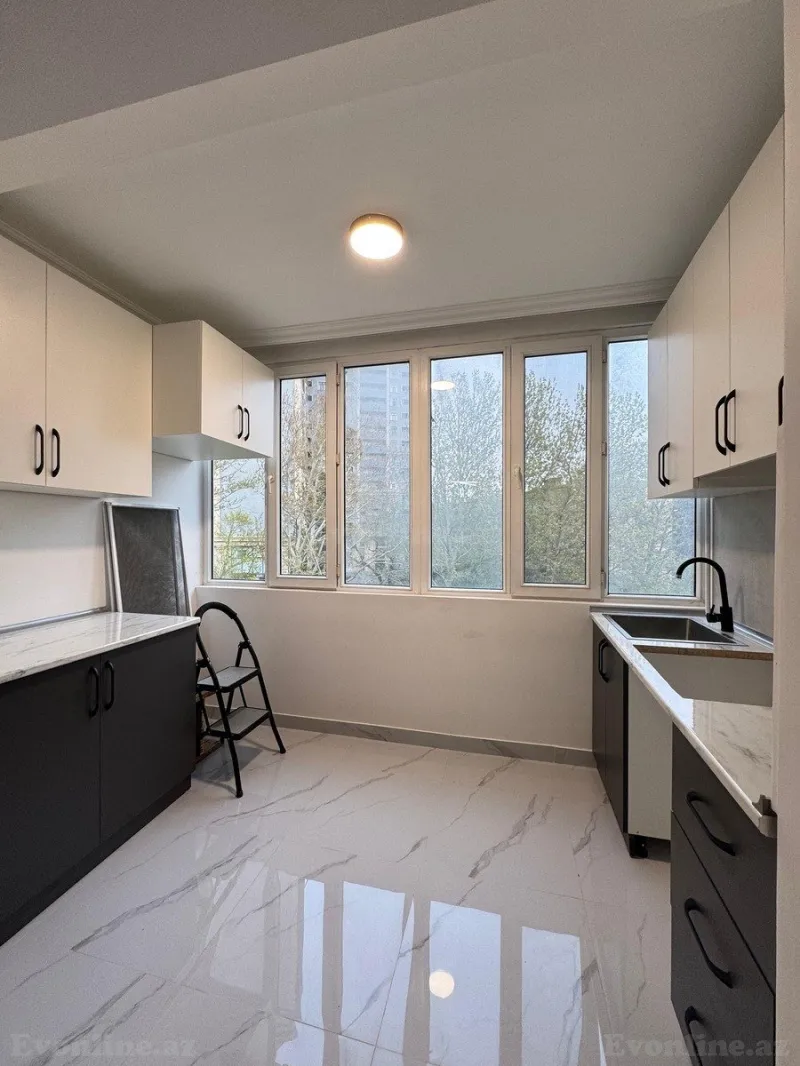 Satılır 2 otaqlı Mənzil Köhnə tikili 45 m² 8-ci mikrorayon - şəkil 4