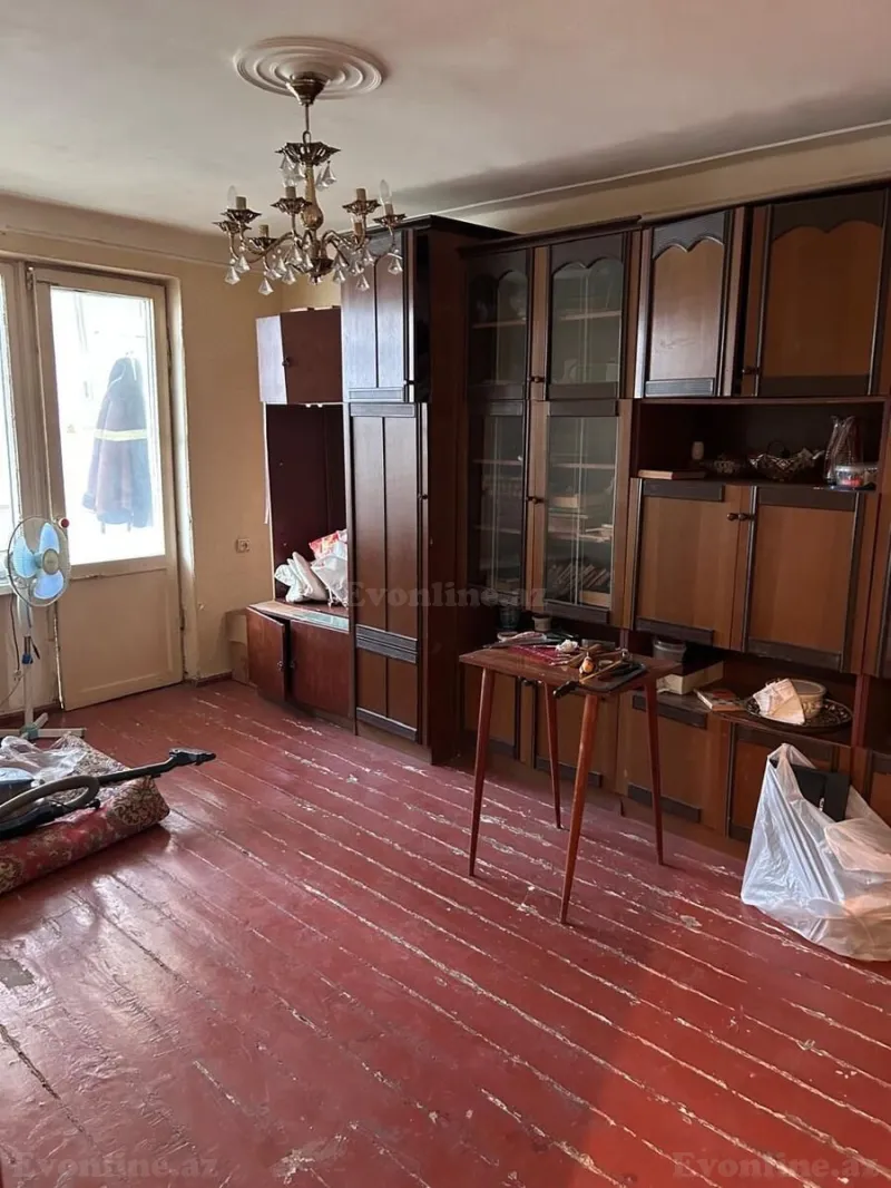 3 otaqlı Mənzil 85 m² Qara Qarayev m. Satılır