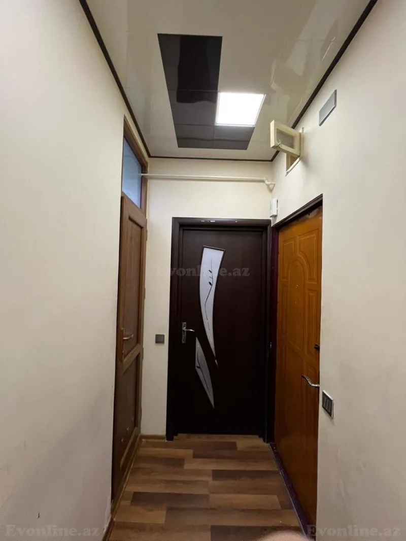 Satılır 2 otaqlı Mənzil Köhnə tikili 45 m² 2-ci mikrorayon - şəkil 2
