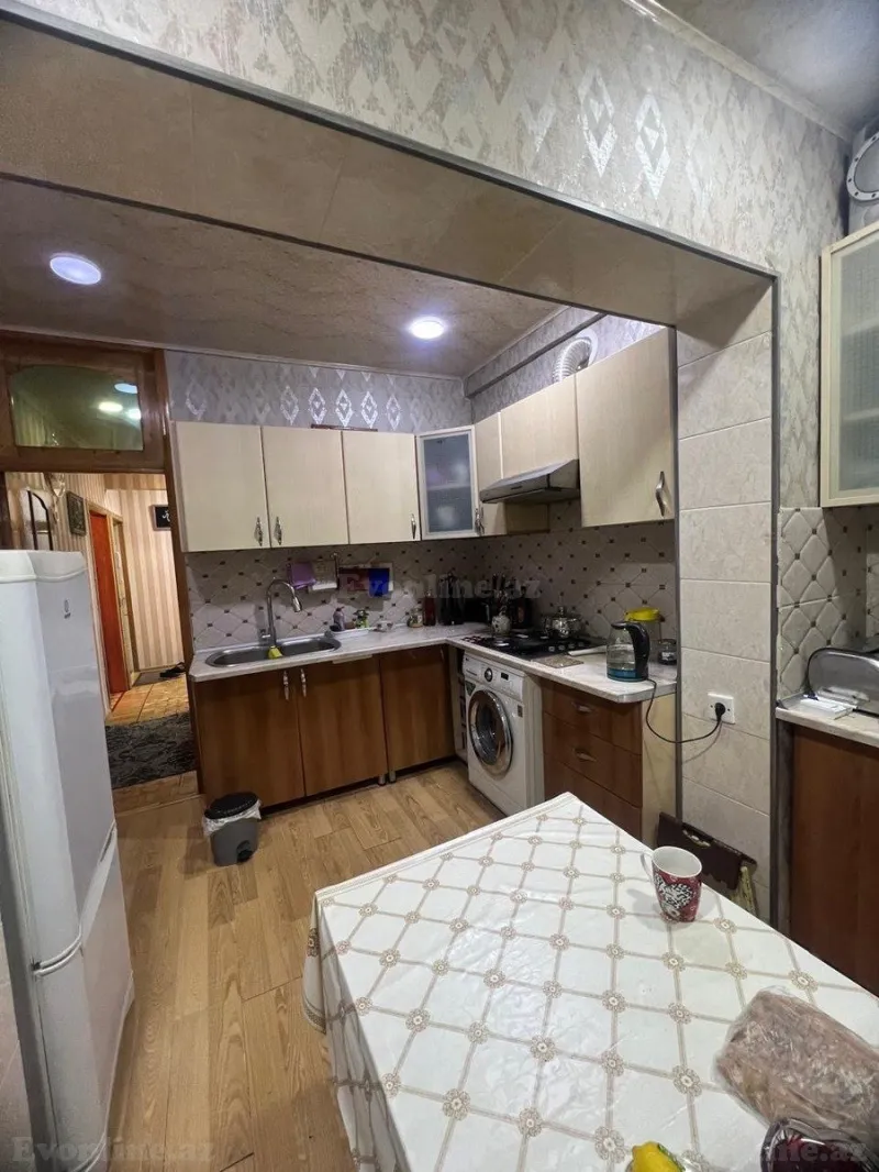 Satılır 2 otaqlı Mənzil Köhnə tikili 65 m² 8-ci mikrorayon - şəkil 8