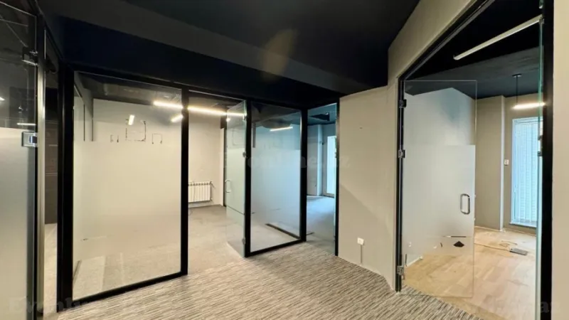 Kirayə verilir Ofis 117 m² Yasamal - şəkil 10