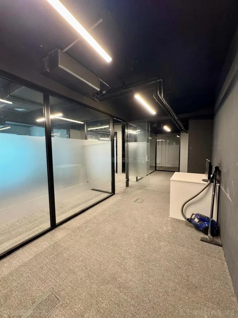 Kirayə verilir Ofis 117 m² Yasamal - şəkil 11
