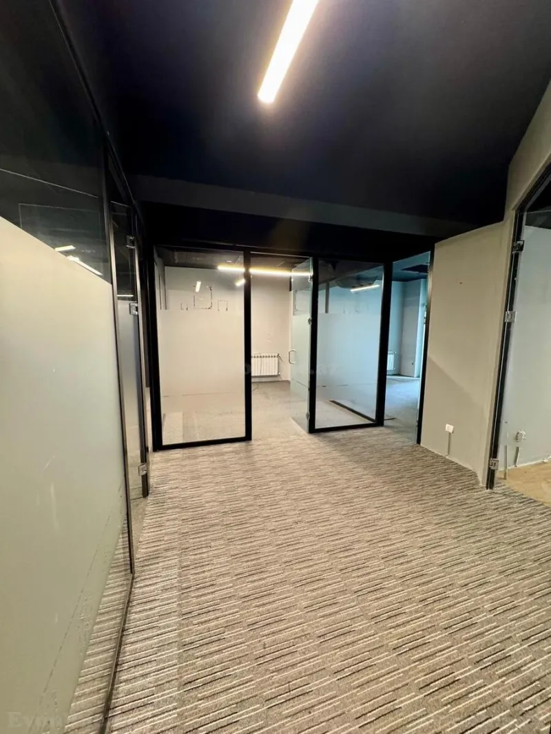 Kirayə verilir Ofis 117 m² Yasamal - şəkil 13