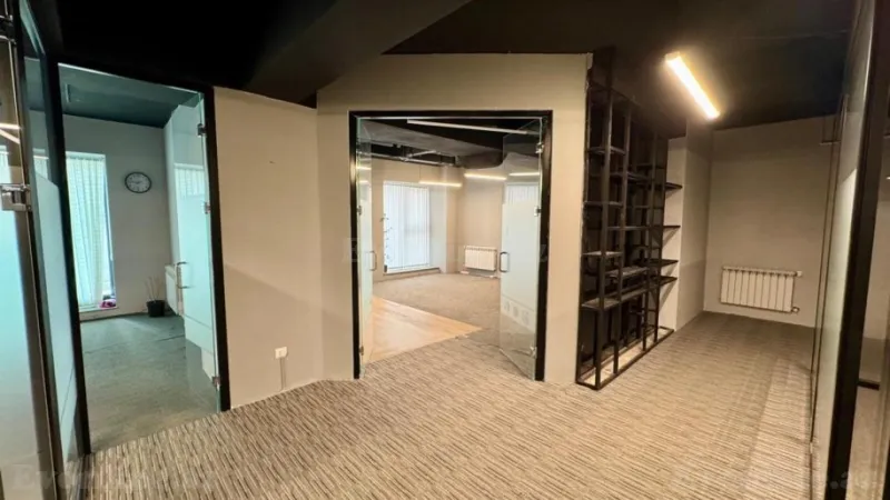 Kirayə verilir Ofis 117 m² Yasamal - şəkil 14
