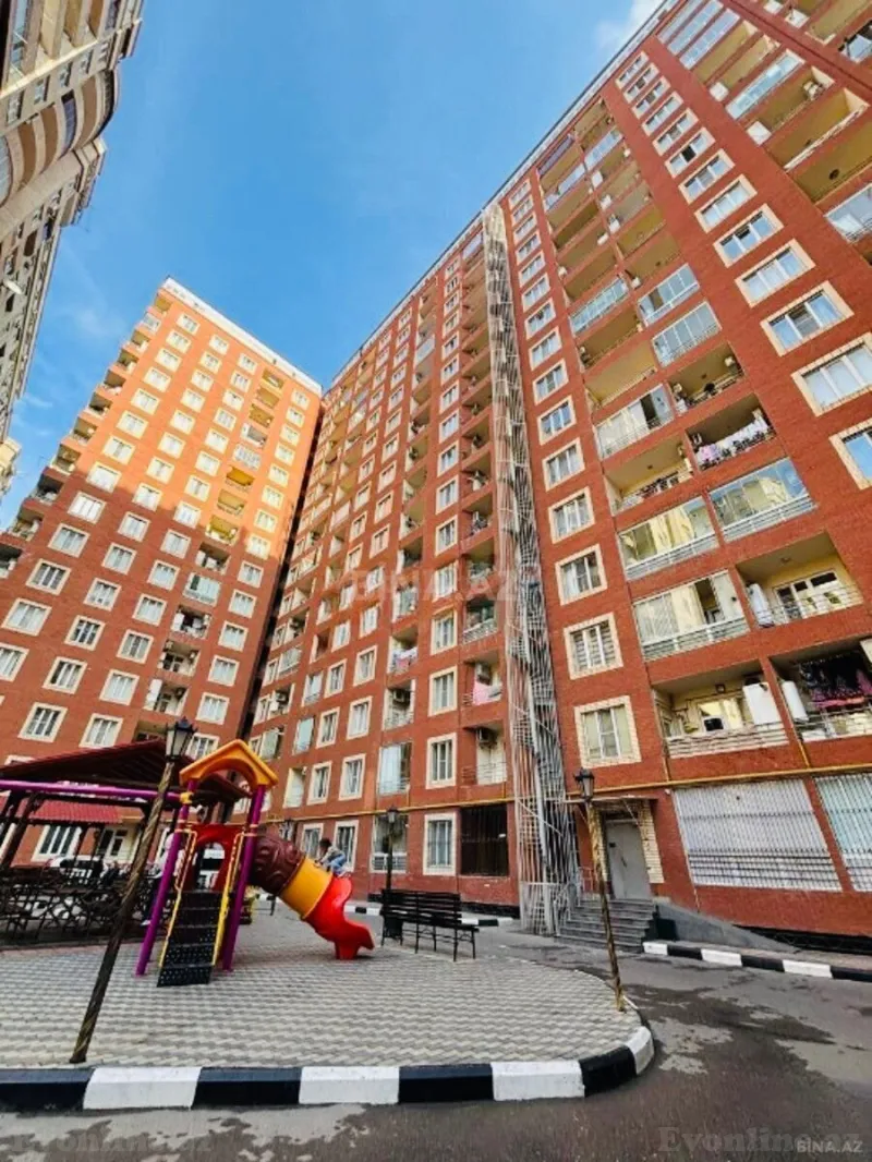 2 otaqlı Mənzil 70 m² 9-cu mikrorayon Satılır