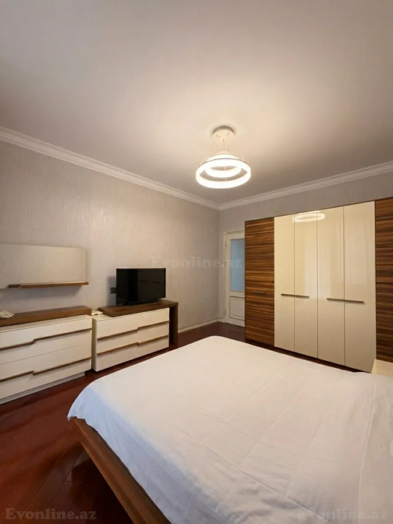 Satılır 4 otaqlı Mənzil Yeni tikili 207 m² Gənclik m. - şəkil 6