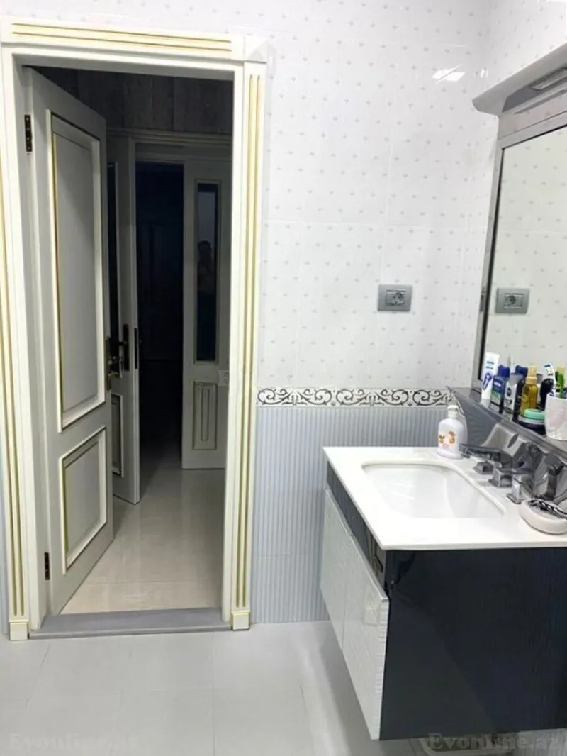 Satılır 4 otaqlı Mənzil Yeni tikili 207 m² Gənclik m. - şəkil 9