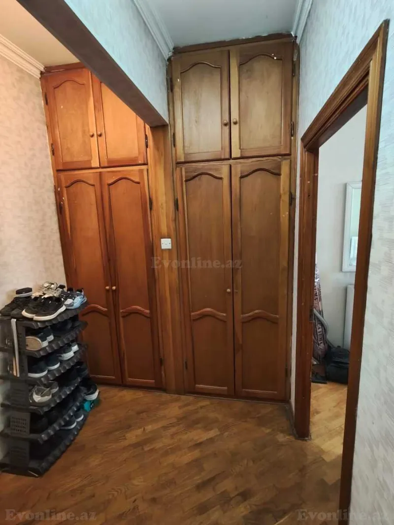Satılır 3 otaqlı Mənzil Köhnə tikili 60 m² İnşaatçılar m. - şəkil 3
