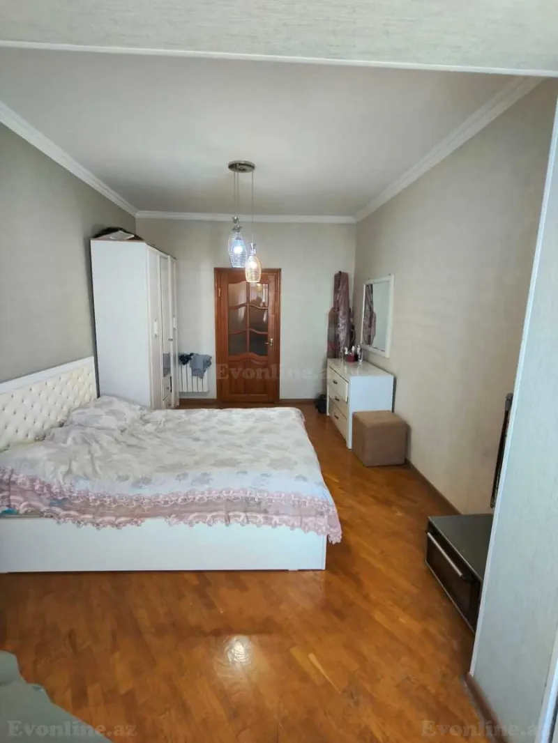 Satılır 3 otaqlı Mənzil Köhnə tikili 60 m² İnşaatçılar m. - şəkil 6
