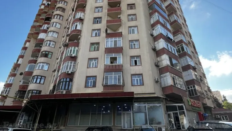 3 otaqlı Mənzil 94 m² 9-cu mikrorayon Satılır