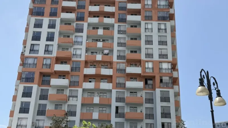 Satılır 2 otaqlı Mənzil Yeni tikili 70 m² 4-cü mikrorayon - şəkil 3