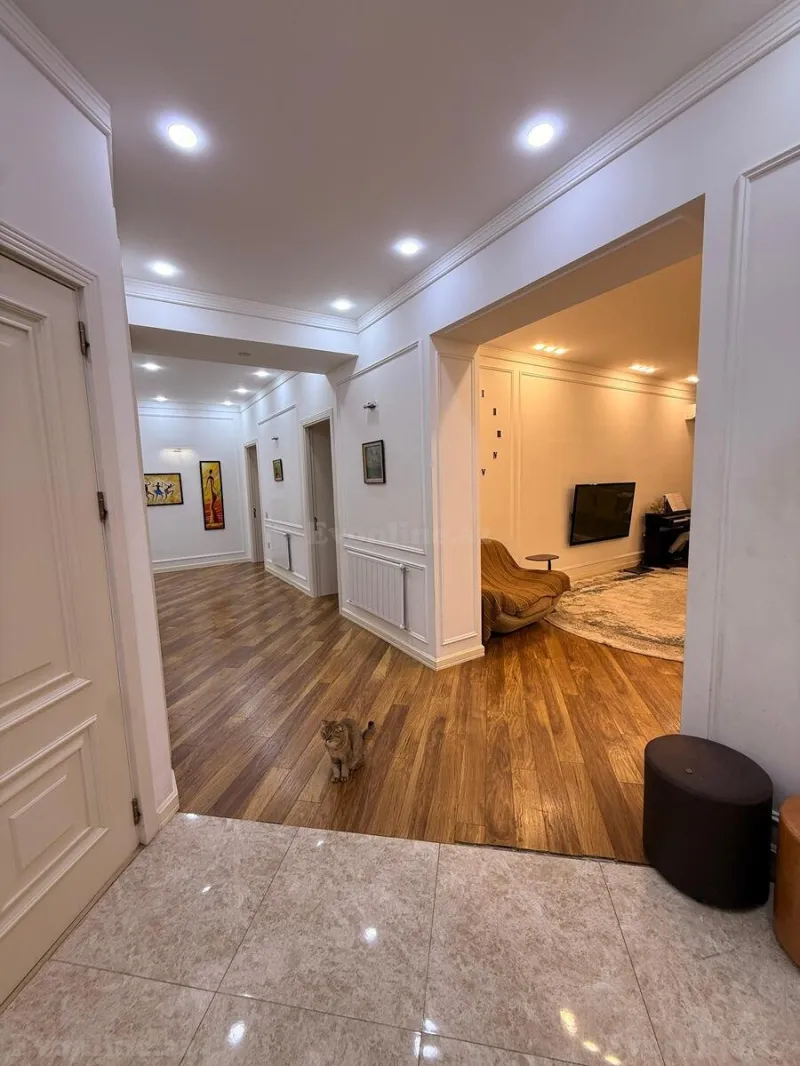 Satılır 4 otaqlı Mənzil Yeni tikili 138 m² Yasamal r. - şəkil 3