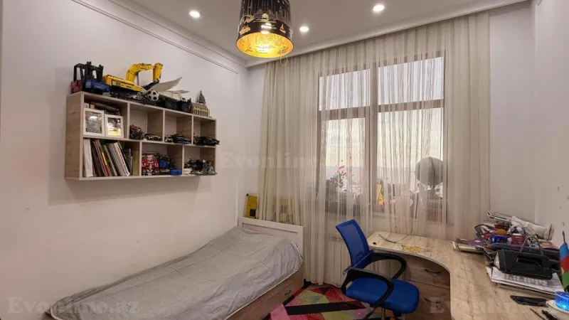 Satılır 4 otaqlı Mənzil Yeni tikili 138 m² Yasamal r. - şəkil 8