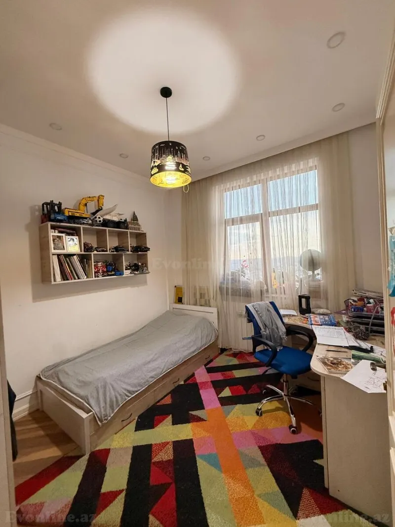 Satılır 4 otaqlı Mənzil Yeni tikili 138 m² Yasamal r. - şəkil 9