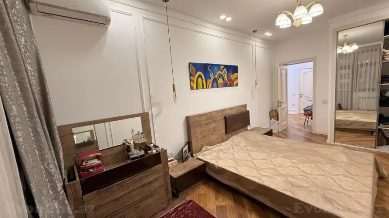 Satılır 4 otaqlı Mənzil Yeni tikili 138 m² Yasamal r. - şəkil 14
