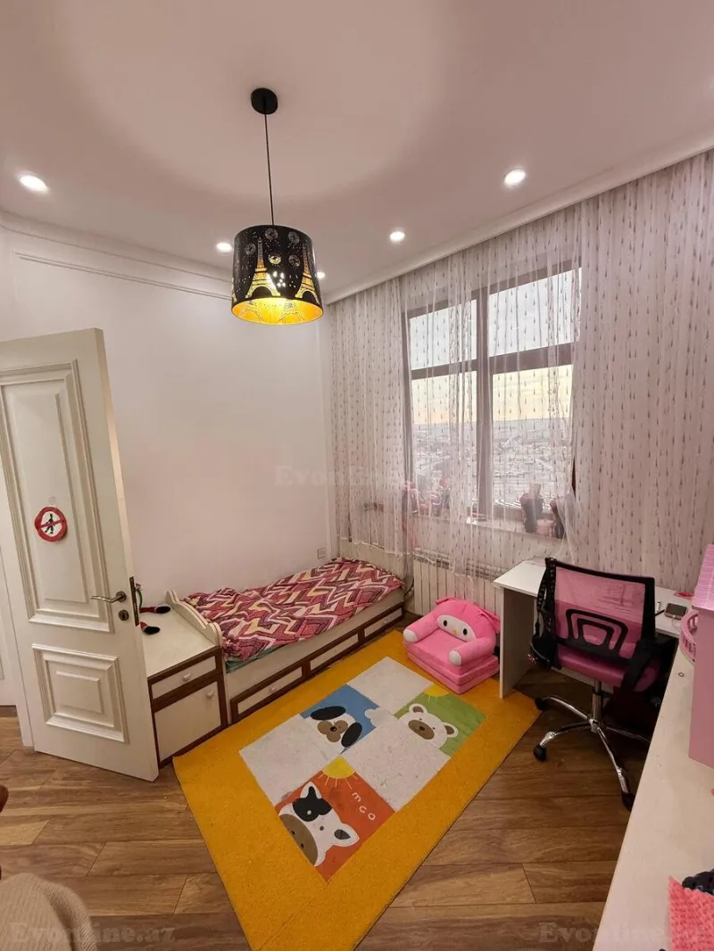 Satılır 4 otaqlı Mənzil Yeni tikili 138 m² Yasamal r. - şəkil 16