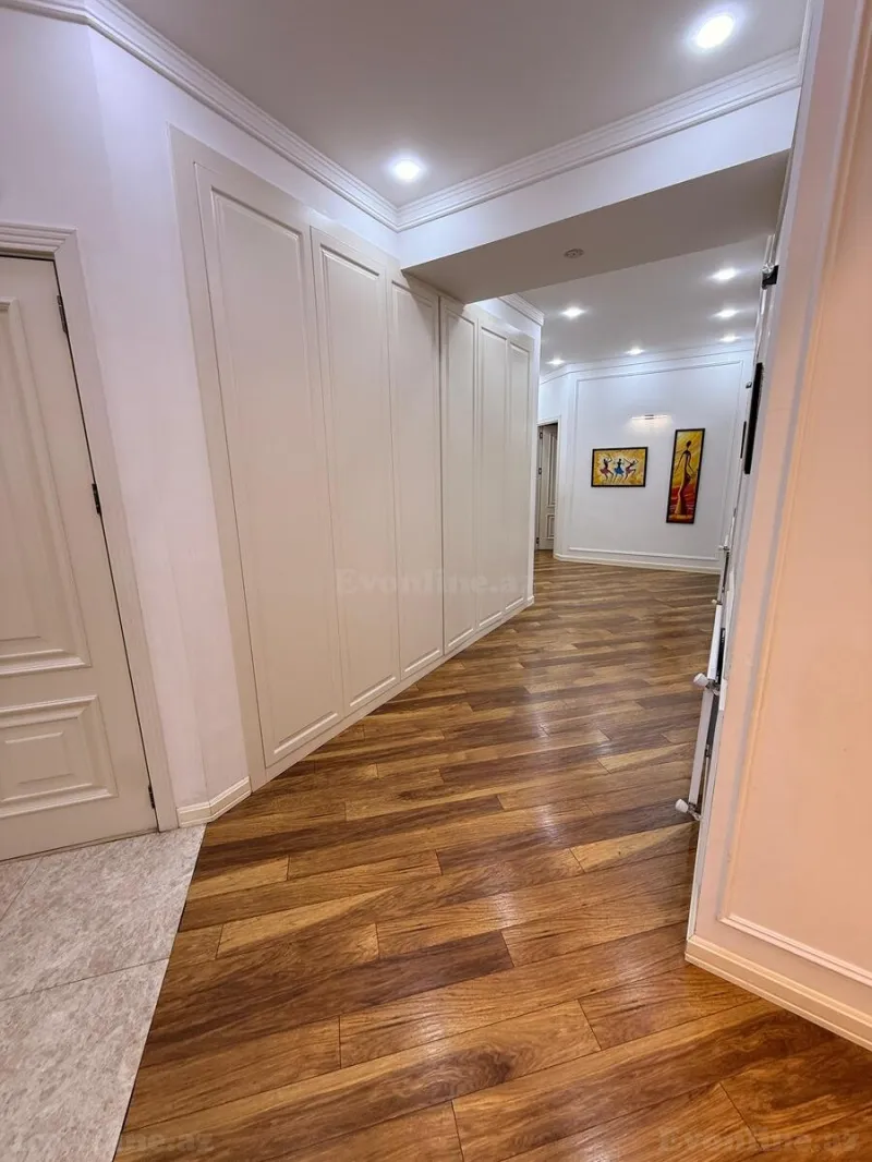 Satılır 4 otaqlı Mənzil Yeni tikili 138 m² Yasamal r. - şəkil 19