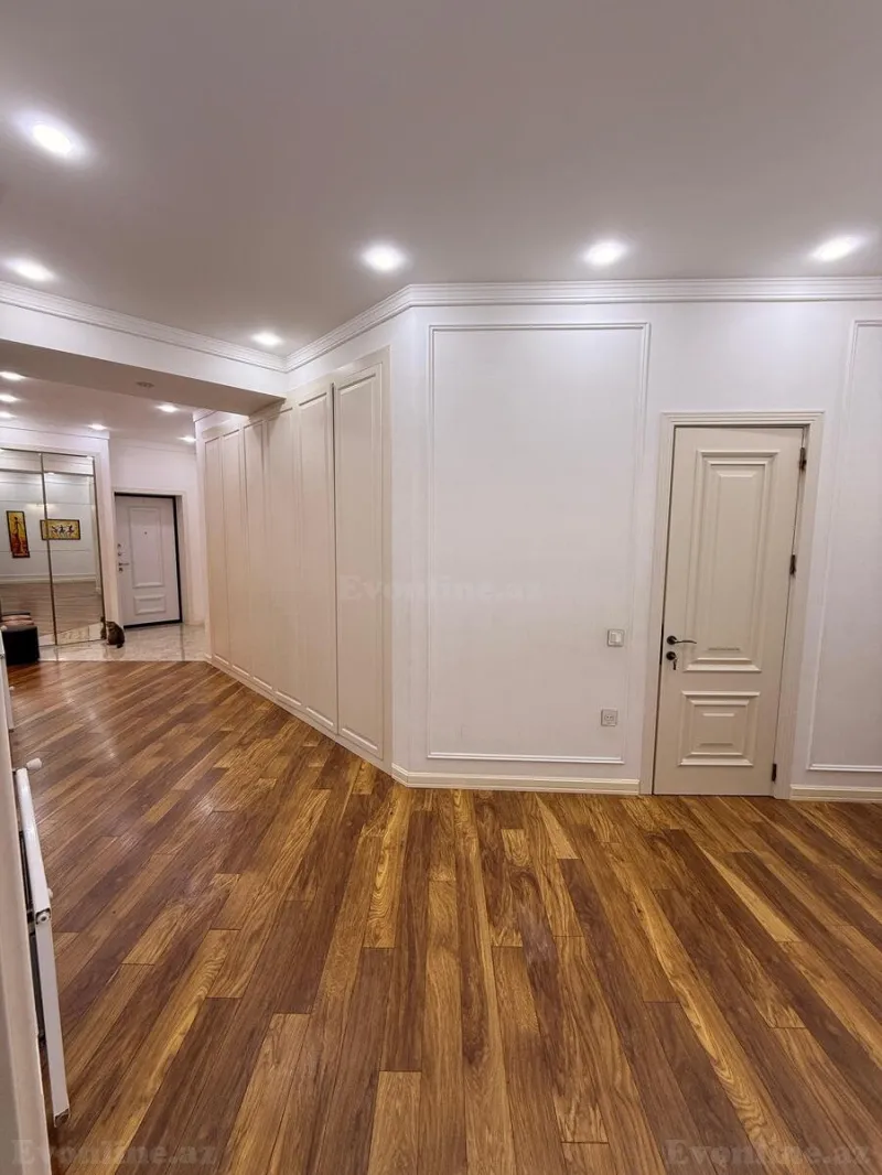 Satılır 4 otaqlı Mənzil Yeni tikili 138 m² Yasamal r. - şəkil 27