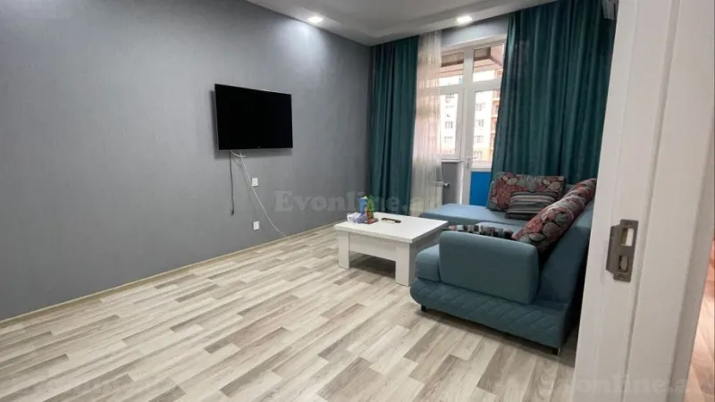 Satılır 3 otaqlı Mənzil Köhnə tikili 90 m² 4-cü mikrorayon