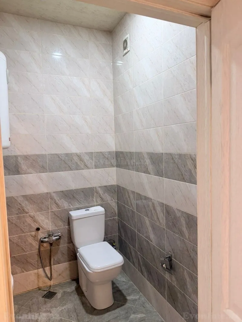 Kirayə verilir 2 otaqlı Mənzil Yeni tikili 79 m² Nərimanov r. - şəkil 6