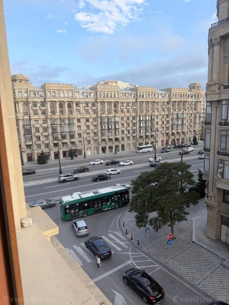 Kirayə verilir 2 otaqlı Mənzil Yeni tikili 79 m² Nərimanov r. - şəkil 8