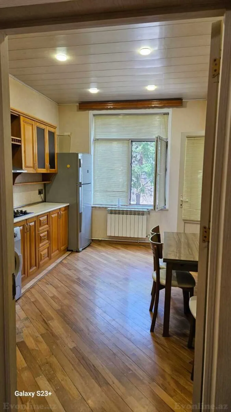 2 otaqlı Mənzil 90 m² Memar Əcəmi m. Satılır