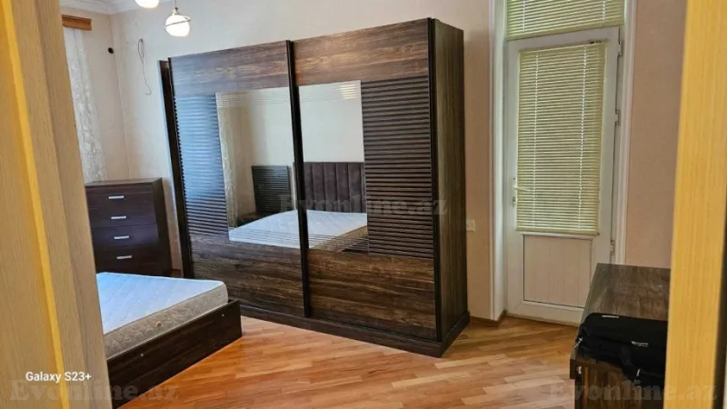 Satılır 2 otaqlı Mənzil Yeni tikili 90 m² Memar Əcəmi m. - şəkil 6