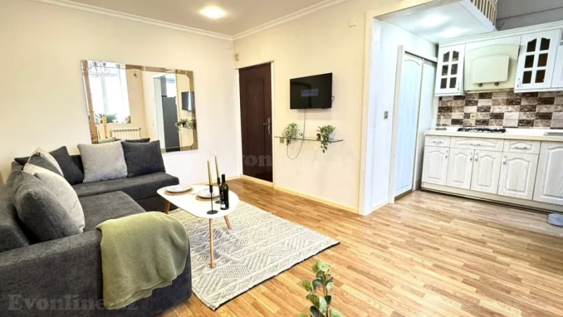 Kirayə verilir 2 otaqlı Mənzil Köhnə tikili 55 m² İçərişəhər m. - şəkil 2