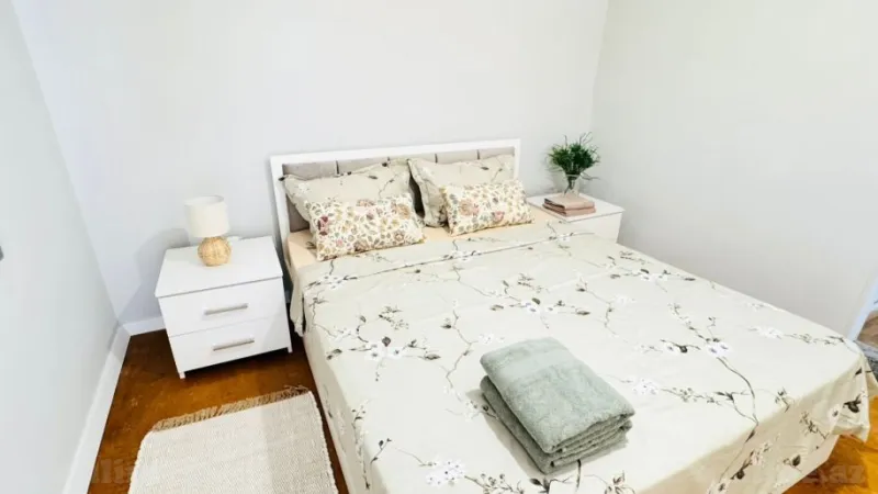 Kirayə verilir 2 otaqlı Mənzil Köhnə tikili 55 m² İçərişəhər m. - şəkil 7