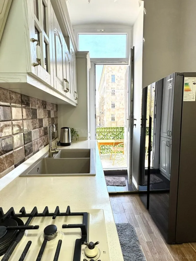 Kirayə verilir 2 otaqlı Mənzil Köhnə tikili 55 m² İçərişəhər m. - şəkil 14