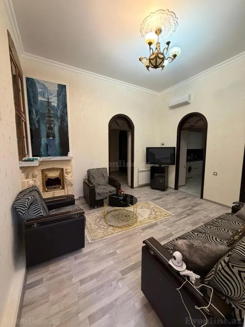 Kirayə verilir 3 otaqlı Mənzil Köhnə tikili 85 m² Sahil m.