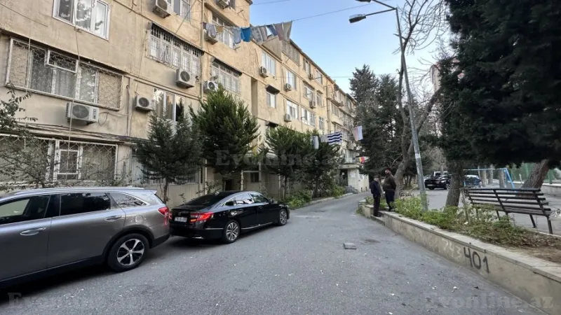 Kirayə verilir 2 otaqlı Mənzil Köhnə tikili 45 m² İnşaatçılar m. - şəkil 2