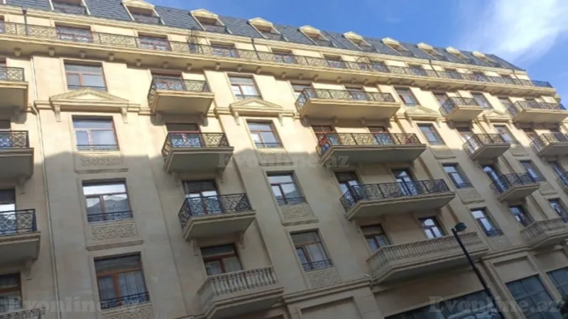 Satılır 3 otaqlı Mənzil Yeni tikili 129 m² Xətai r. - şəkil 2