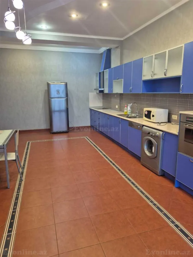 Kirayə verilir 3 otaqlı Mənzil Yeni tikili 171 m² 28 May m. - şəkil 10