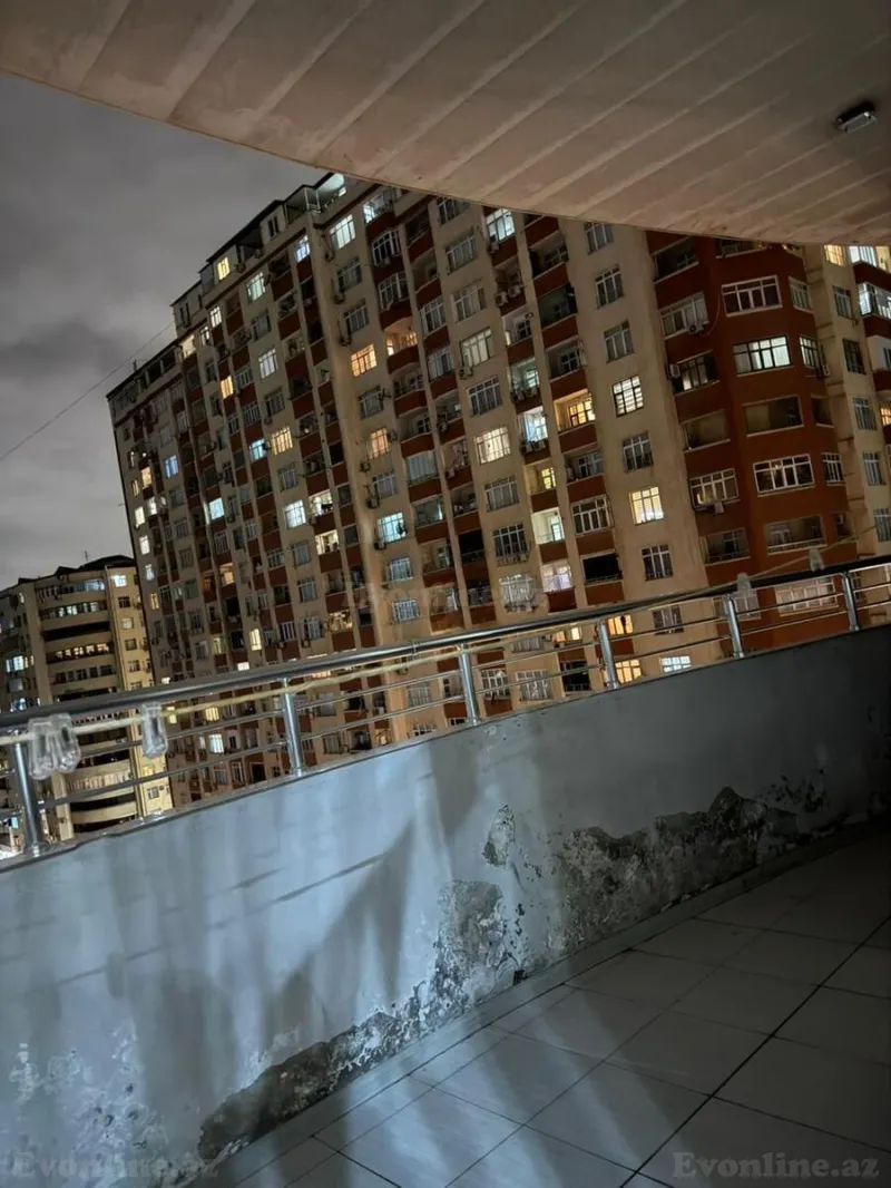 Satılır 2 otaqlı Mənzil Yeni tikili 83 m² Neftçilər m. - şəkil 2