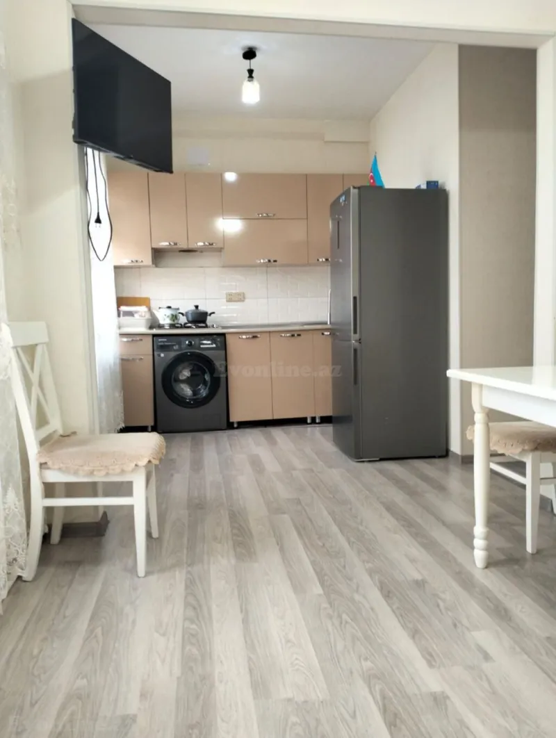 Satılır 2 otaqlı Mənzil Köhnə tikili 45 m² Bakıxanov - şəkil 4