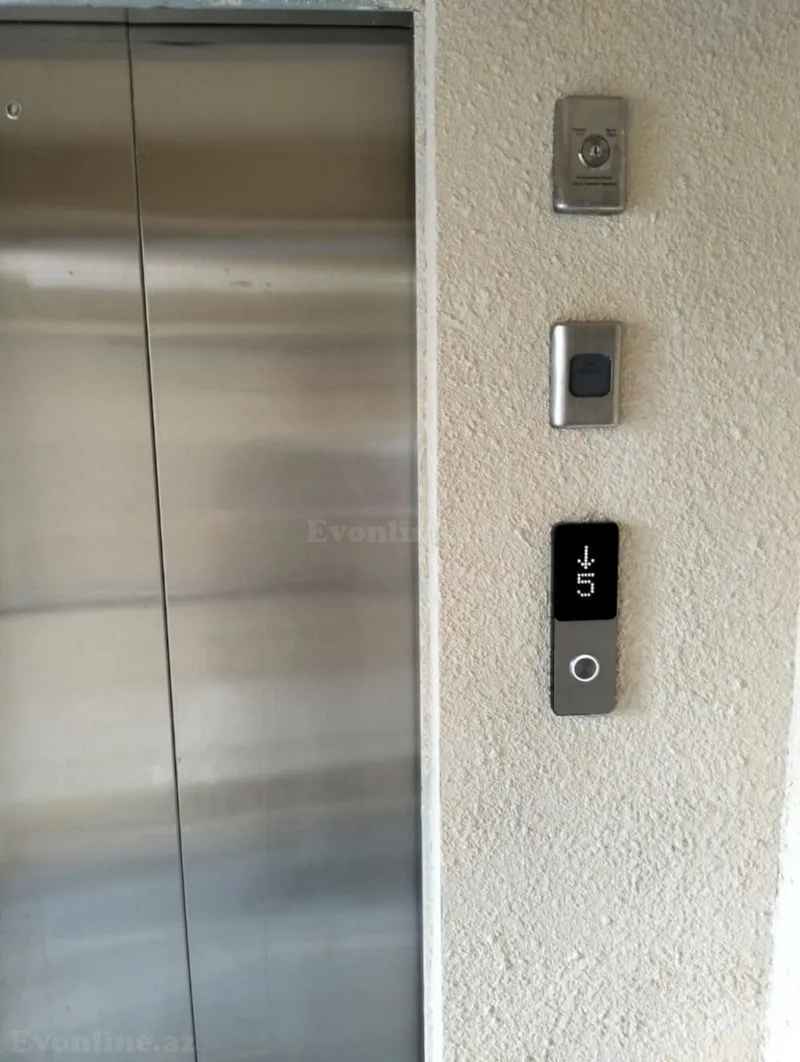 Satılır 2 otaqlı Mənzil Köhnə tikili 45 m² Bakıxanov - şəkil 12