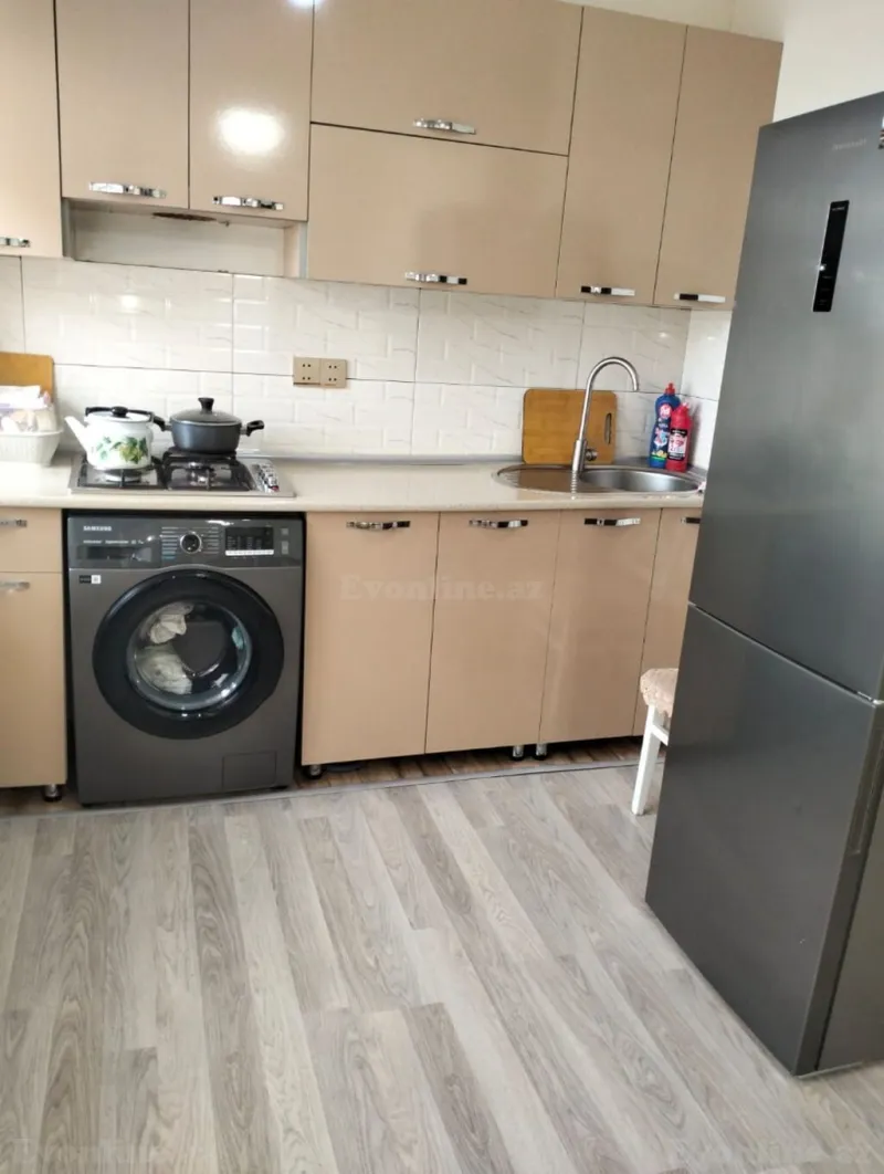 Satılır 2 otaqlı Mənzil Köhnə tikili 45 m² Bakıxanov - şəkil 13