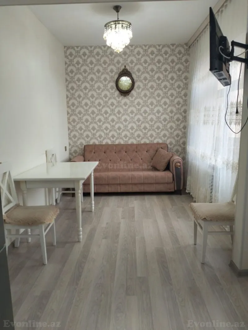 Satılır 2 otaqlı Mənzil Köhnə tikili 45 m² Bakıxanov - şəkil 16