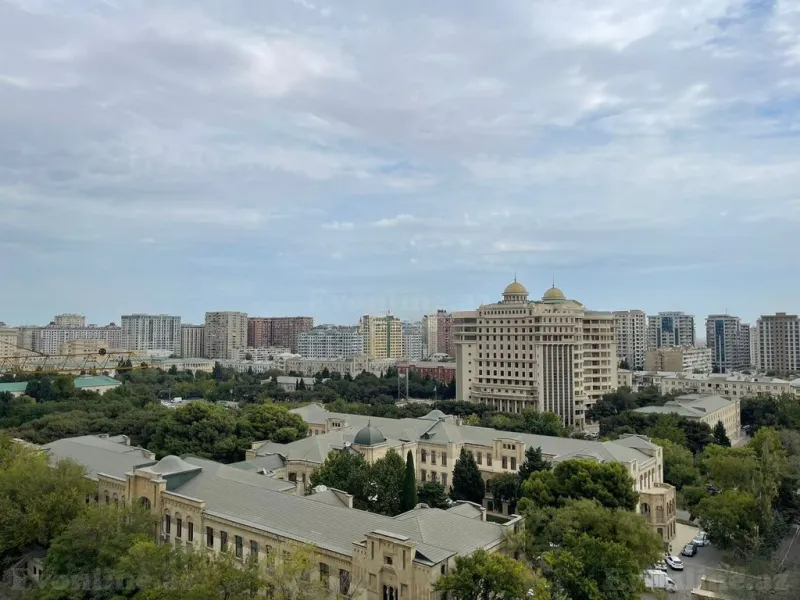 Satılır 4 otaqlı Mənzil Yeni tikili 194 m² Nəsimi r. - şəkil 6