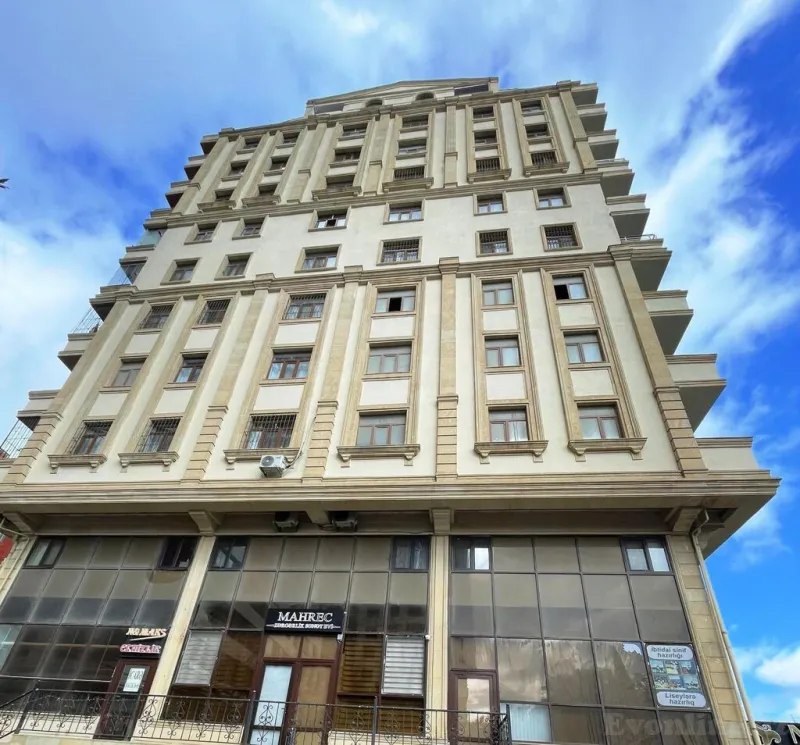 3 otaqlı Mənzil 130 m² 5-ci mikrorayon Satılır