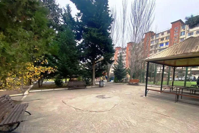 Satılır 2 otaqlı Mənzil Köhnə tikili 60 m² 4-cü mikrorayon