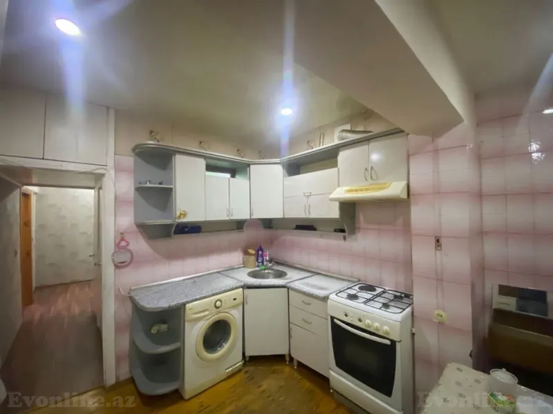 Satılır 2 otaqlı Mənzil Köhnə tikili 60 m² 4-cü mikrorayon - şəkil 3
